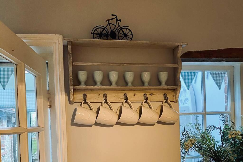 Angel Cottage, Boxgrove, Chichester - Relax And Unwind Eksteriør bilde