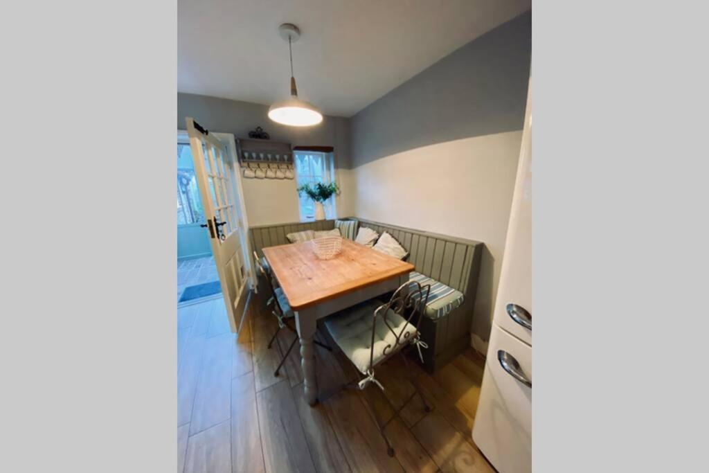 Angel Cottage, Boxgrove, Chichester - Relax And Unwind Eksteriør bilde